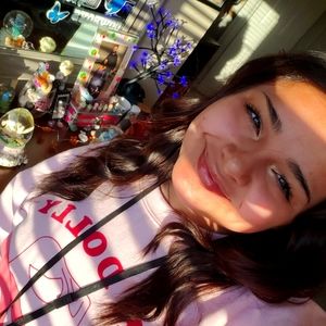 Meet your Posher, Deyla